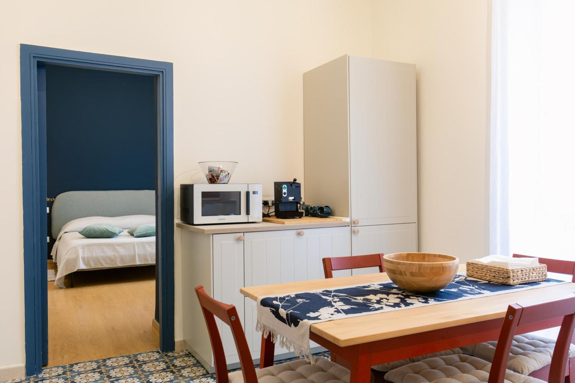 Calaba Chiaia Apartment Наполи Екстериор снимка